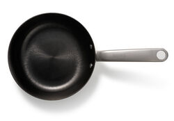 Kevyt valurautapannu 24 cm