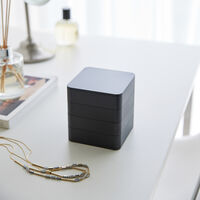 Tower korulipas musta