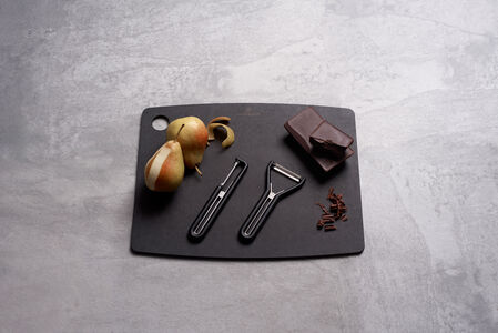 Nova Y-kuorija suorateräinen musta