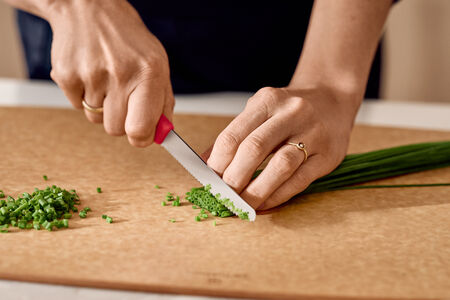 Tomaattiveitsi 11 cm punainen