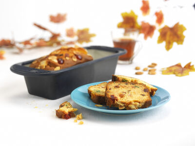 Leipävuoka 33 x 13 x 7 cm musta