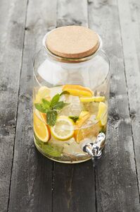 Juoma-annostelija 5,6 l korkkikansi