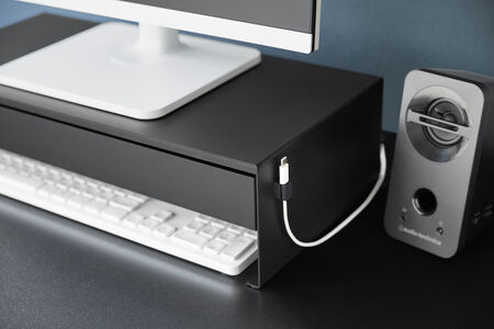 Tower näyttökoroke laatikolla musta