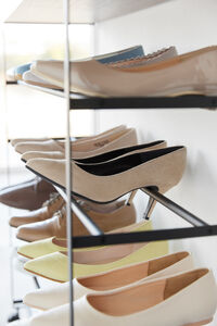 Tower kenkäteline 5 tasoa musta