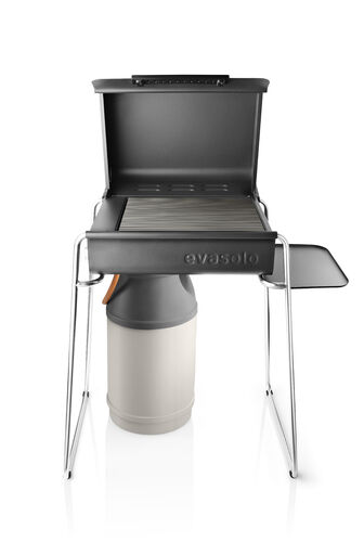 Terassigrillin jalat ja sivupöytä