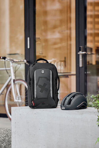 Touring 2.0 Commuter reppu musta